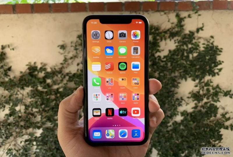 沐鸣开户测速,报道:苹果正在开发卫星,这样iPhone就可以跳过无线运营商