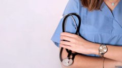 随着冠状病毒的流行，治疗中风病人的新指南出现了