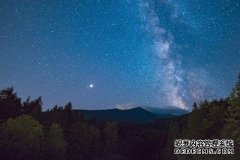 卫星星座将“从根本上”扰乱天文学