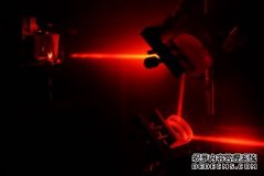 价值1000万英镑的建立可靠的、拇指大小的量子技术的项目开始了