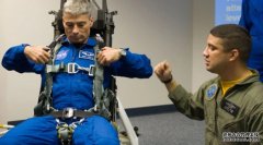 美国宇航局宇航员马克·范德·黑准备四月份飞往国际空间站