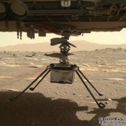 沐鸣平台聪明的火星直升机部署到火星表面，准备飞行